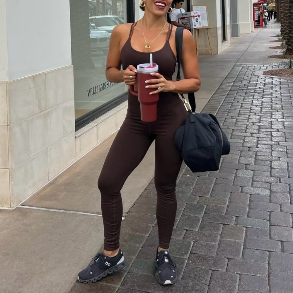 💕Fabletics Dark Brown Women's Leggings💕 - Picture 2 of 2